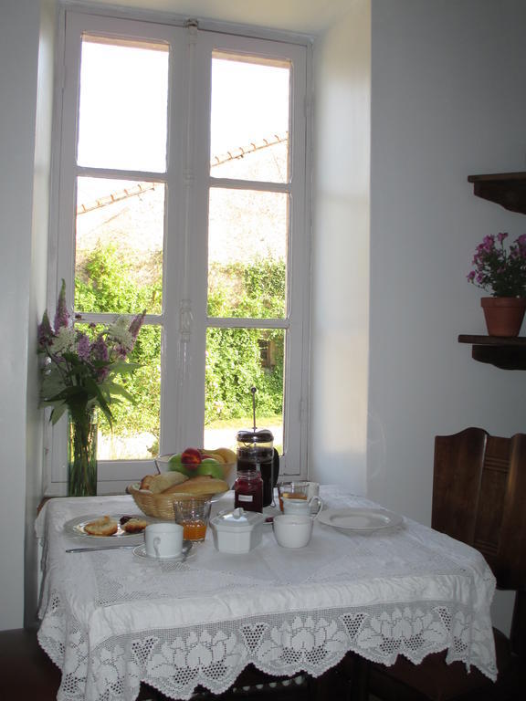 Вилла Chez Tartaud Lathus St Remy Экстерьер фото