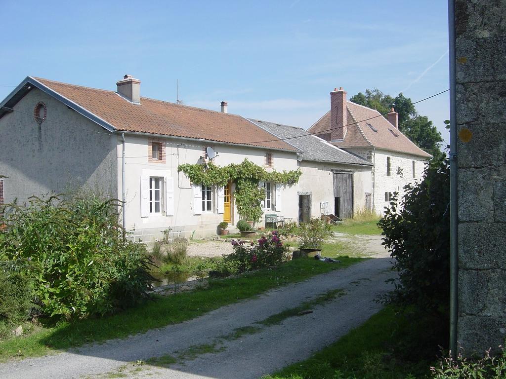 Вилла Chez Tartaud Lathus St Remy Экстерьер фото